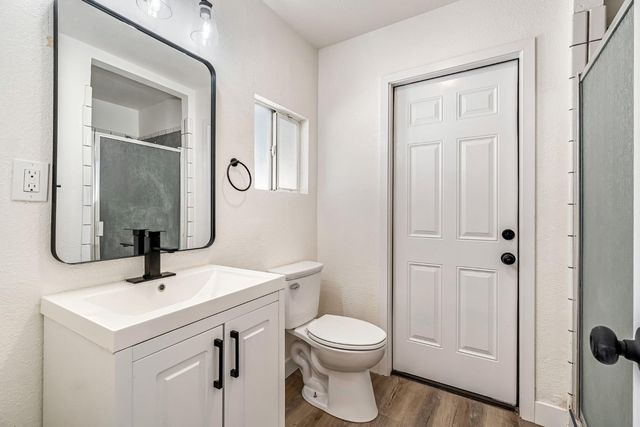 130 W Celeste Avenue, Fresno, CA 93704