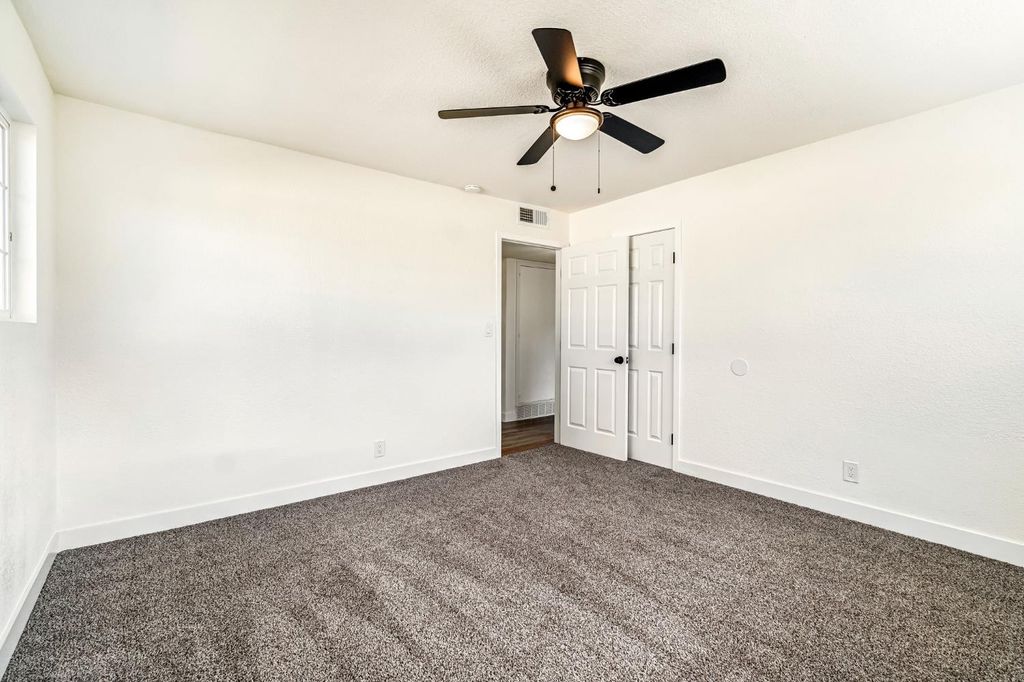 Image 24 of property listing at 130 W Celeste Avenue, Fresno, CA 93704