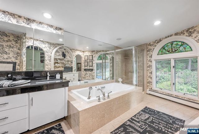 11 Kingsley Road, Ringwood, NJ 07456