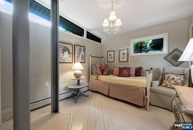 11 Kingsley Road, Ringwood, NJ 07456