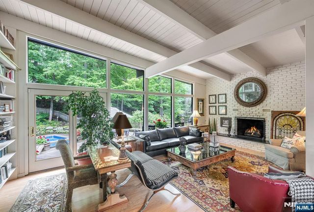 11 Kingsley Road, Ringwood, NJ 07456