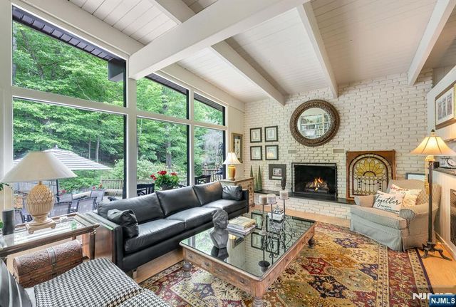 11 Kingsley Road, Ringwood, NJ 07456
