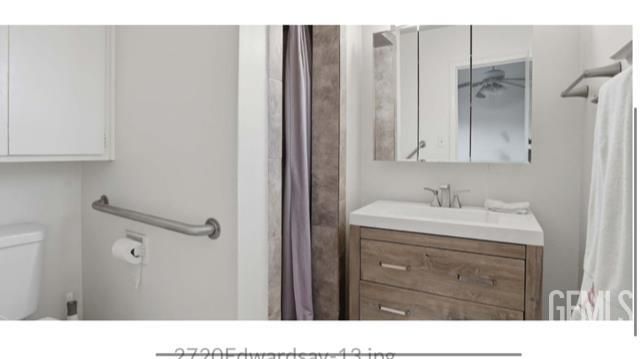 2720 Edwards Avenue, Bakersfield, CA 93306