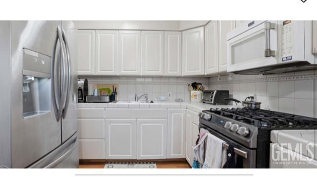 2720 Edwards Avenue, Bakersfield, CA 93306