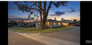 2720 Edwards Avenue, Bakersfield, CA 93306