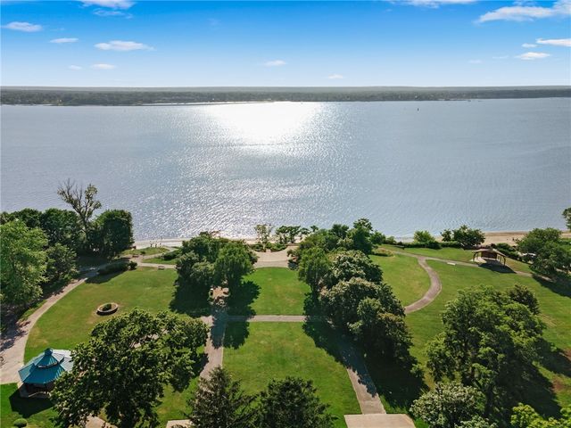 200 Narragansett Avenue, East Providence, RI 02915