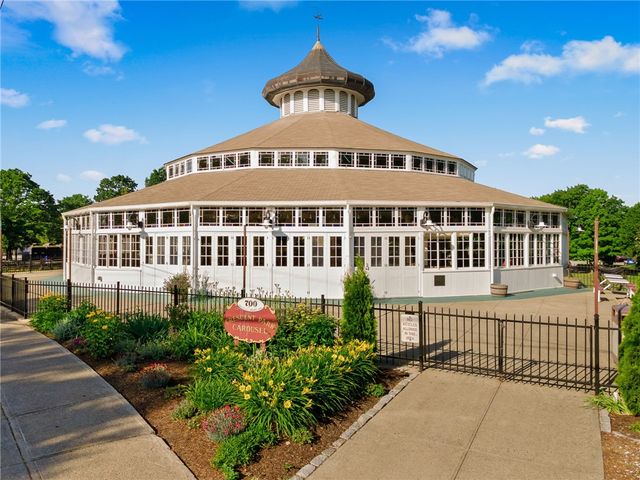 200 Narragansett Avenue, East Providence, RI 02915