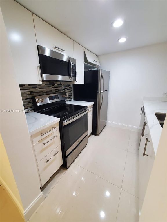 8100 Geneva Ct 437, Doral, FL 33166
