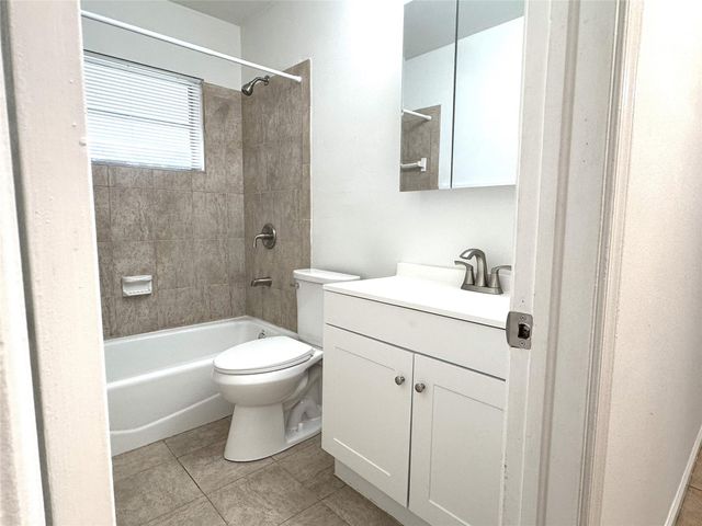 3728 Dunes Rd, Palm Beach Gardens, FL 33410