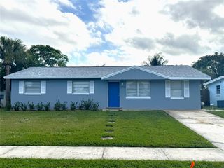 3728 Dunes Rd, Palm Beach Gardens, FL 33410