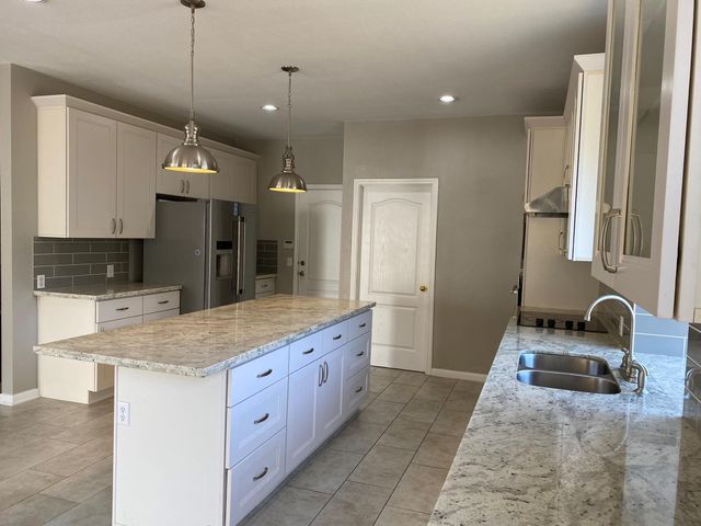 8800 RATTLEBUSH CV, Austin, TX 78750