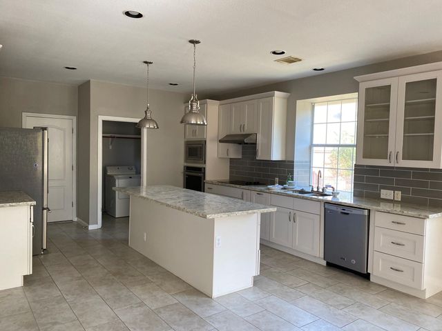 8800 RATTLEBUSH CV, Austin, TX 78750