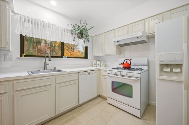 46 Sunrise Hill Road 46, Norwalk, CT 06851