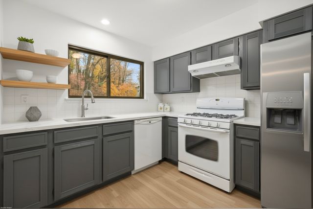 46 Sunrise Hill Road 46, Norwalk, CT 06851