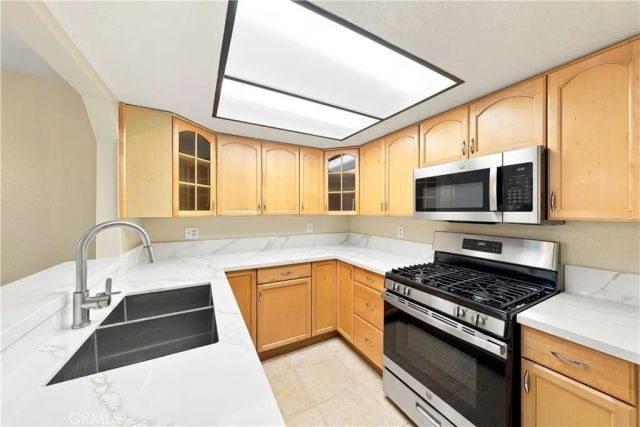 600 Central Avenue 305, Riverside, CA 92507