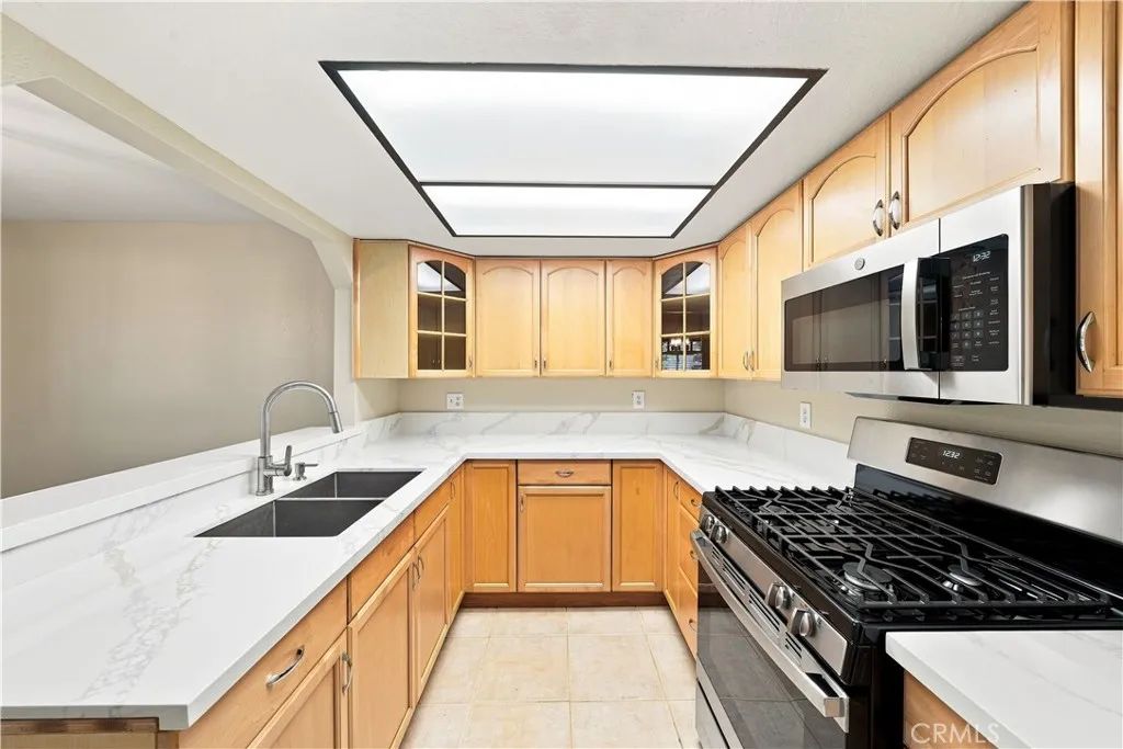 600 Central Avenue 305, Riverside, CA 92507