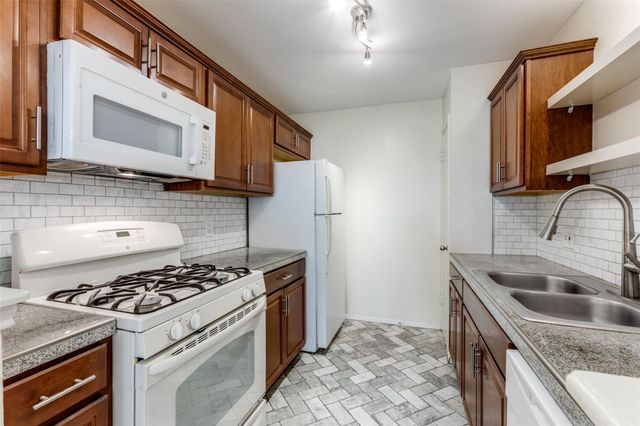 1121 Peggotty PL, Austin, TX 78753