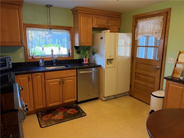 67 Longview Drive, Cranston, RI 02920