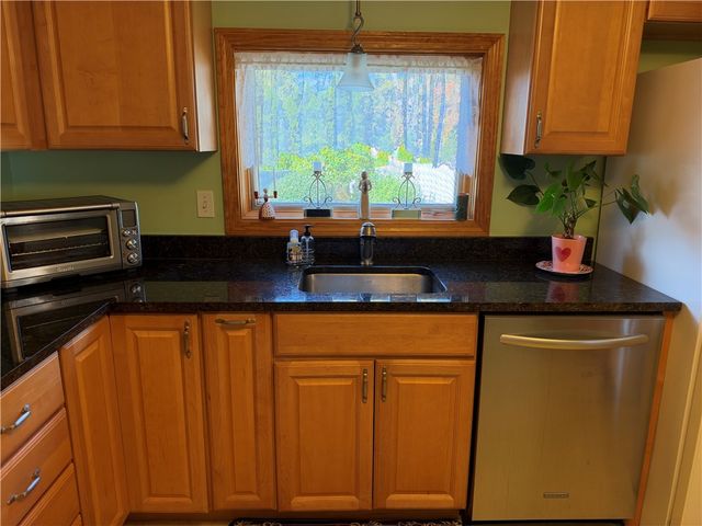 67 Longview Drive, Cranston, RI 02920
