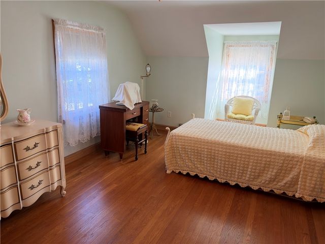 67 Longview Drive, Cranston, RI 02920
