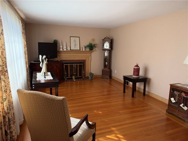 67 Longview Drive, Cranston, RI 02920