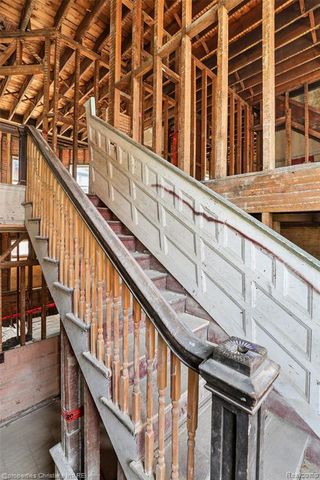 255 E Ferry Street, Detroit, MI 48202
