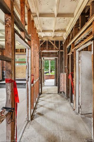 255 E Ferry Street, Detroit, MI 48202
