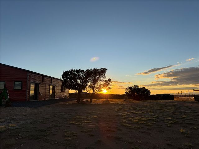 50 Cattle Drive, Lamy, NM 87540