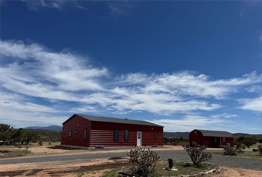 50 Cattle Drive, Lamy, NM 87540