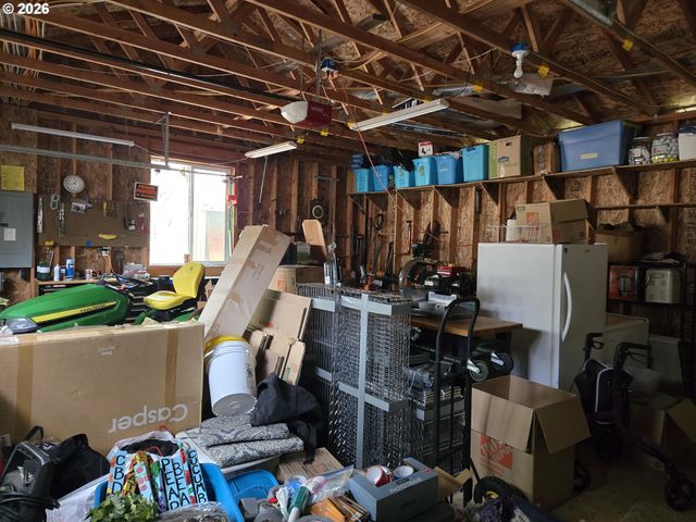 16817 NONPAREIL Rd, Sutherlin, OR 97479