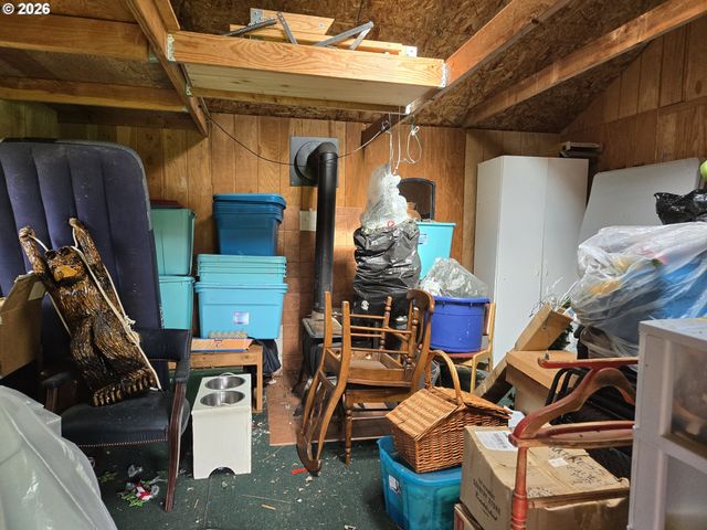 16817 NONPAREIL Rd, Sutherlin, OR 97479