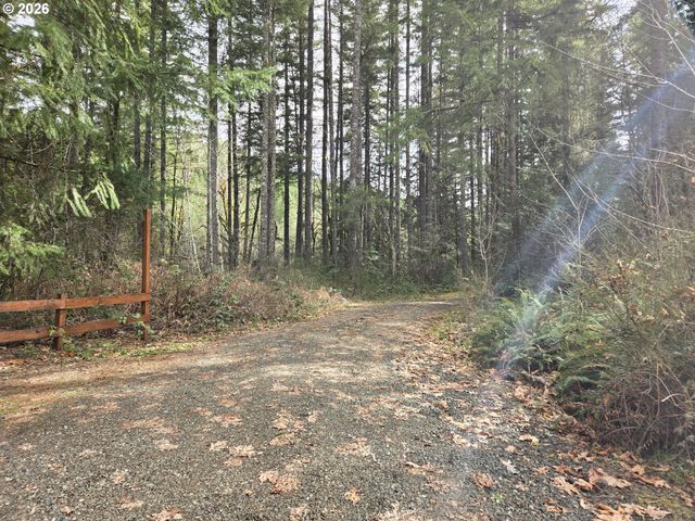 16817 NONPAREIL Rd, Sutherlin, OR 97479