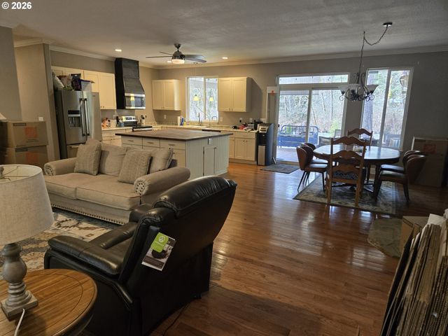 16817 NONPAREIL Rd, Sutherlin, OR 97479