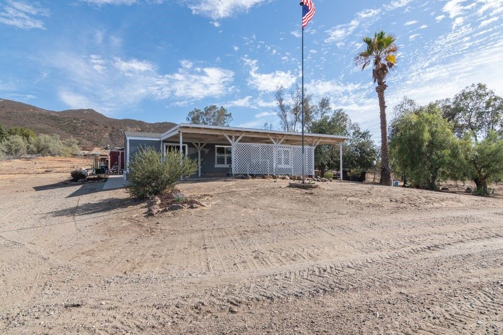 33900 Andy, Winchester, CA 92596 — exterior