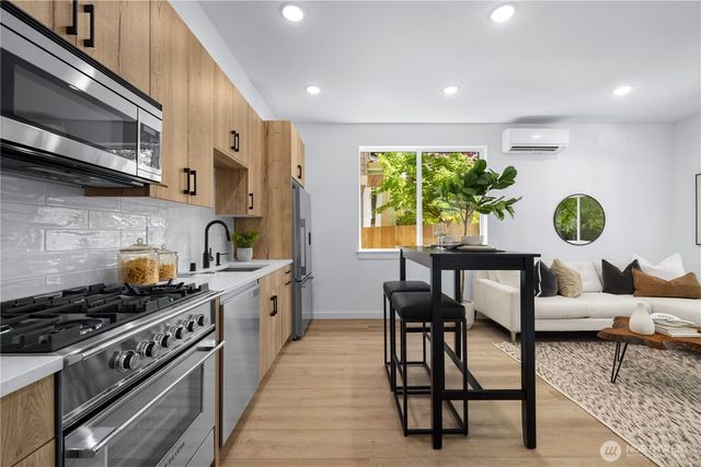 6540 A Latona Avenue NE, Seattle, WA 98115