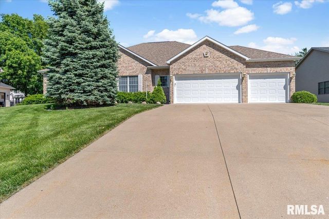 114 HEATHERSTONE Drive, Chatham, IL 62629