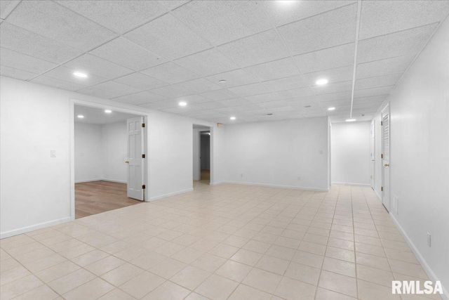 114 HEATHERSTONE Drive, Chatham, IL 62629