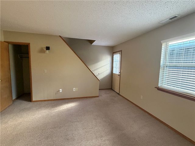 460 N Garrett Street D, Siloam Springs, AR 72761