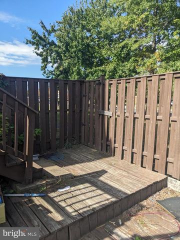 7426 RHONDDA DR, Lorton, VA 22079