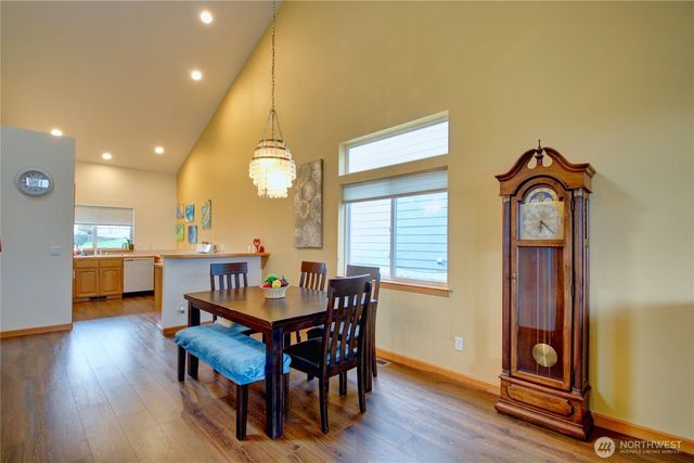 170 NW 13th Court, Oak Harbor, WA 98277