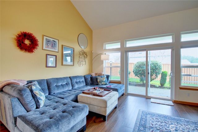 170 NW 13th Court, Oak Harbor, WA 98277