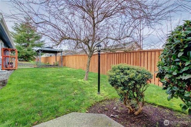 170 NW 13th Court, Oak Harbor, WA 98277