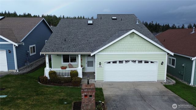 170 NW 13th Court, Oak Harbor, WA 98277
