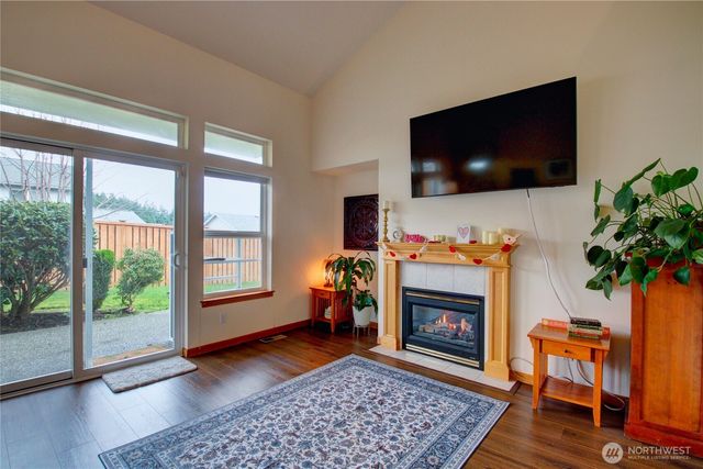 170 NW 13th Court, Oak Harbor, WA 98277