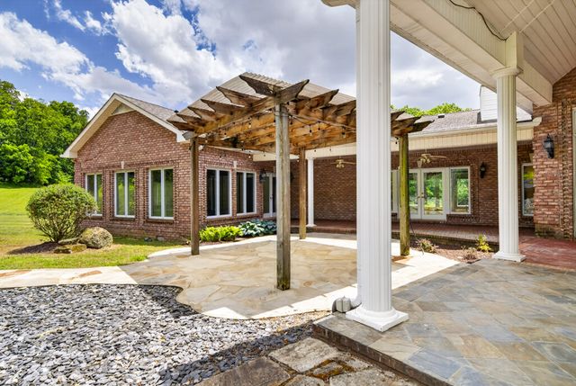 395B Allen Rd, Goodlettsville, TN 37072