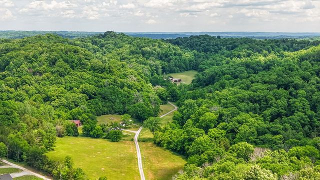 395B Allen Rd, Goodlettsville, TN 37072