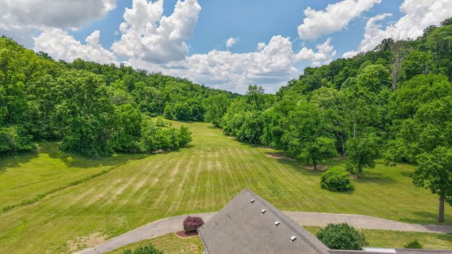 395B Allen Rd, Goodlettsville, TN 37072