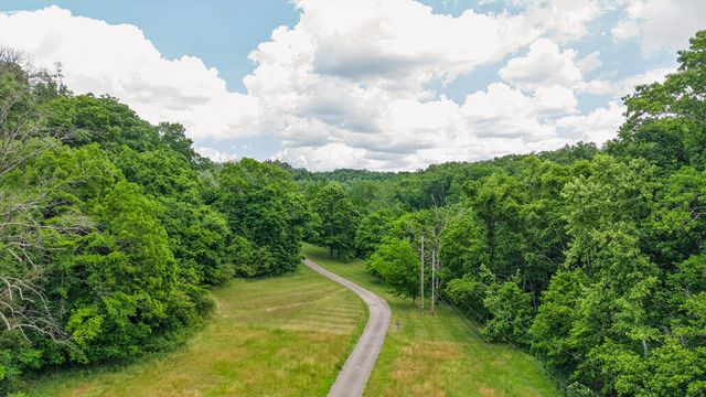 395B Allen Rd, Goodlettsville, TN 37072