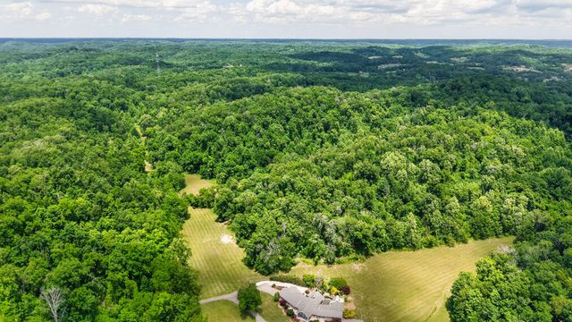 395B Allen Rd, Goodlettsville, TN 37072