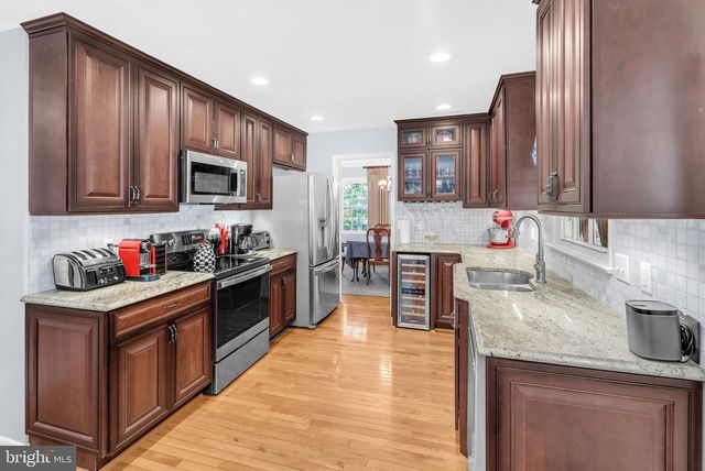 2708 N KENSINGTON ST, Arlington, VA 22207